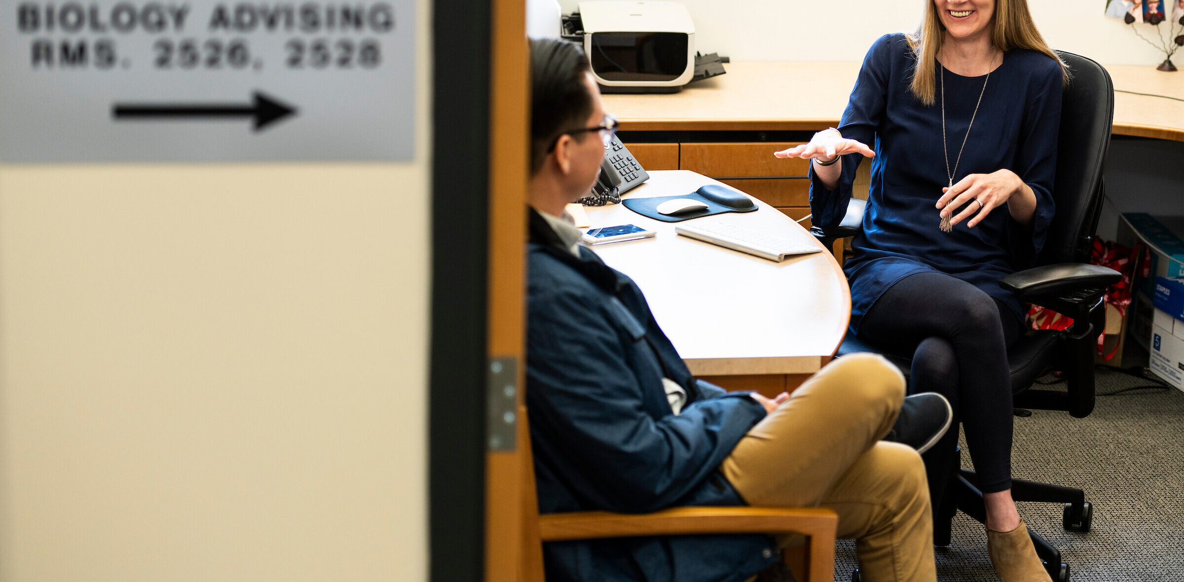 An Advisor meets with a graduate student in the Microbial Sciences Building at the University of Wisconsin-Madison on April 3, 2019. (Photo by Jeff Miller / UW-Madison)